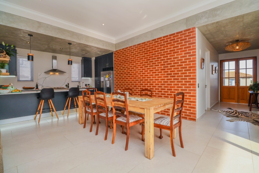 3 Bedroom Property for Sale in The Hill Western Cape
